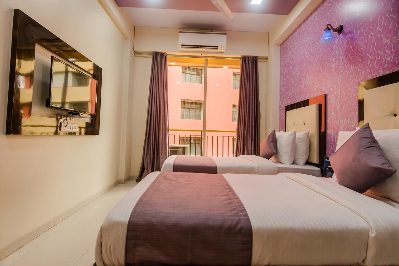 Oyo 9326 Om Sai Residency Hotel Mumbai Bagian luar foto
