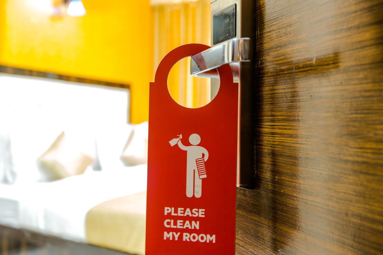 Oyo 9326 Om Sai Residency Hotel Mumbai Bagian luar foto