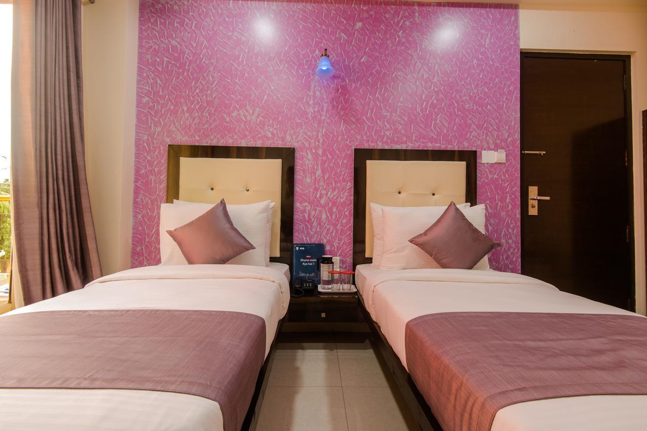 Oyo 9326 Om Sai Residency Hotel Mumbai Bagian luar foto