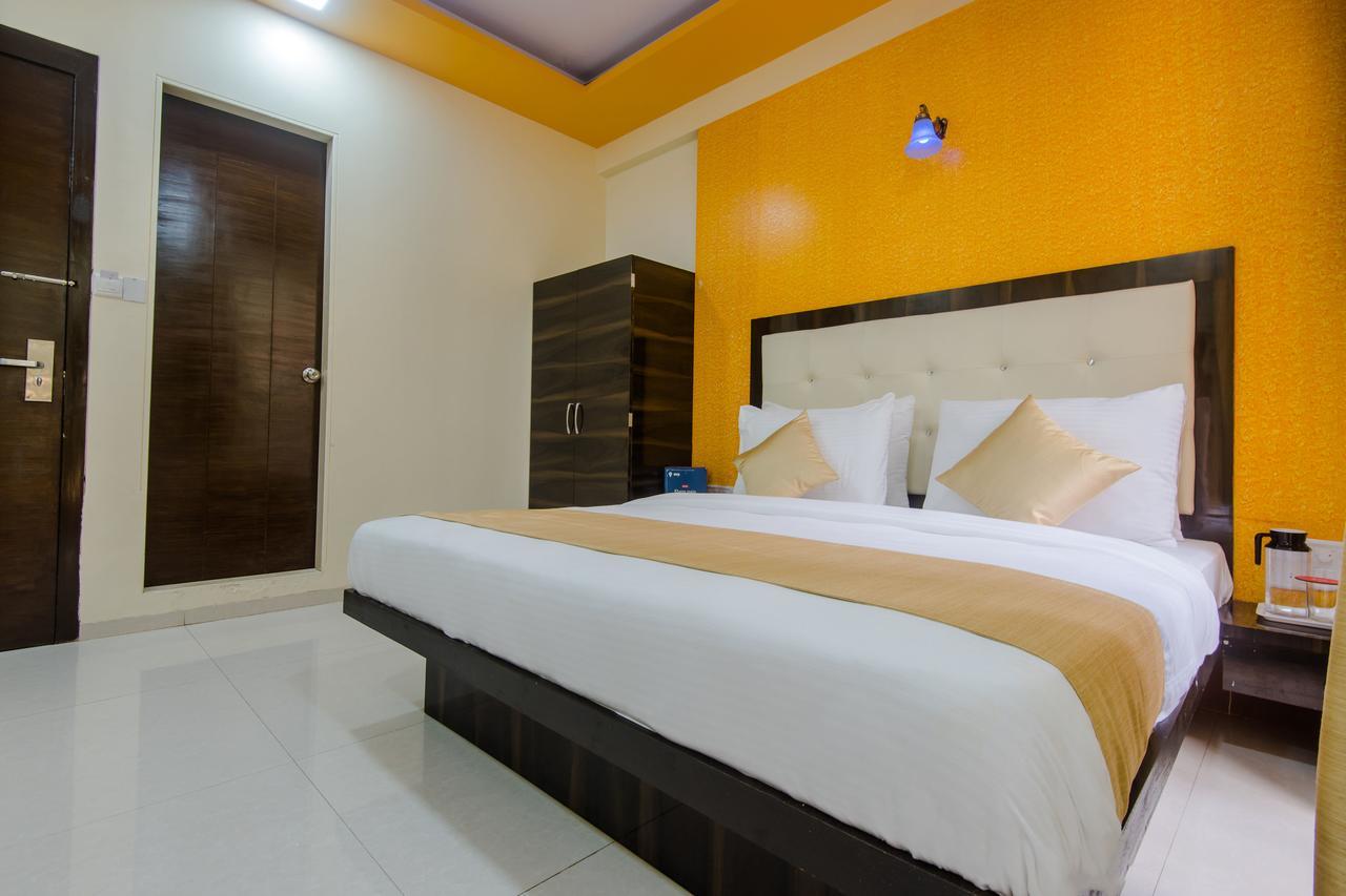 Oyo 9326 Om Sai Residency Hotel Mumbai Bagian luar foto