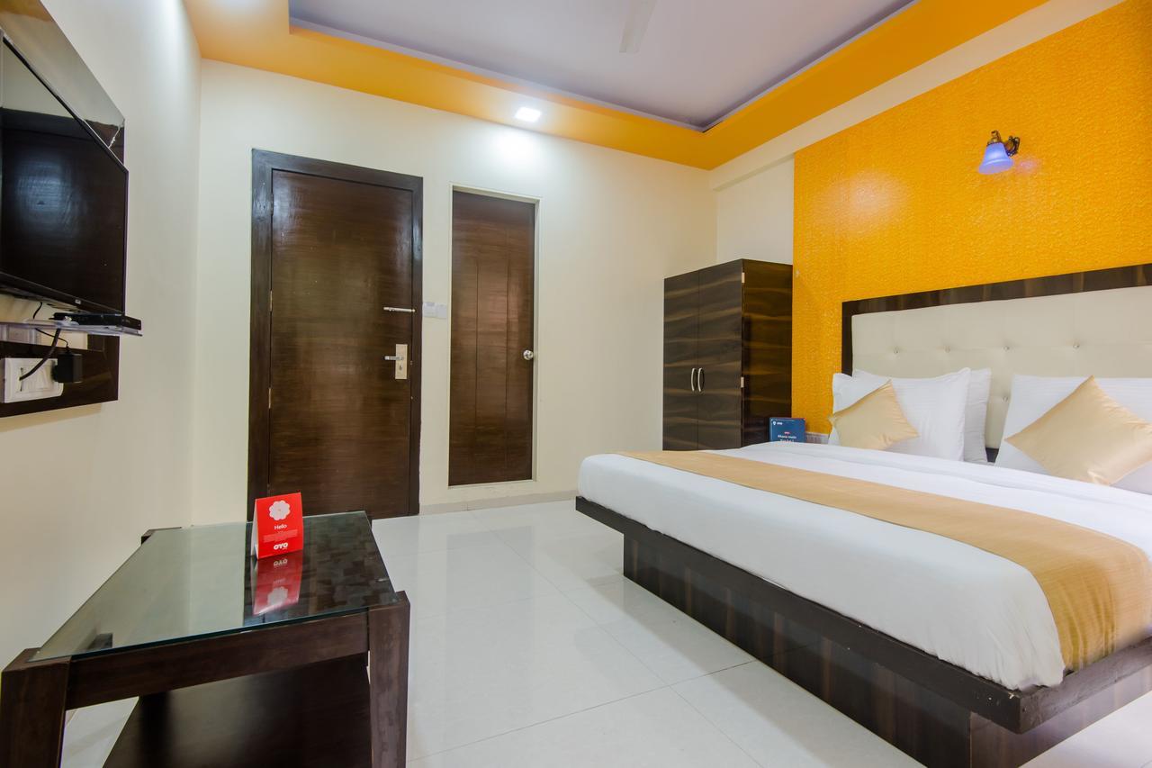 Oyo 9326 Om Sai Residency Hotel Mumbai Bagian luar foto